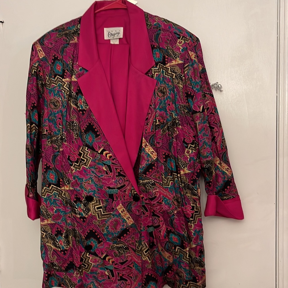 Skirt suit - Picture 2 of 10